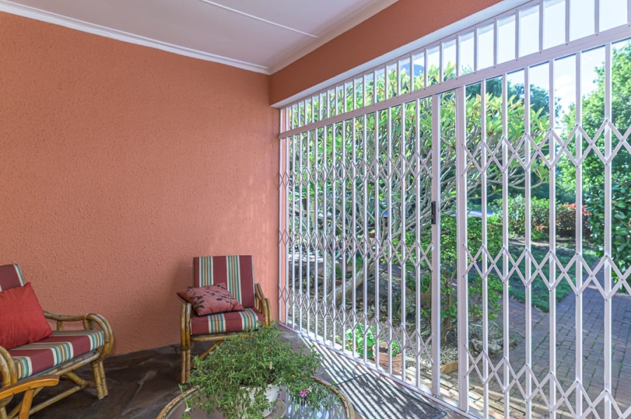 4 Bedroom Property for Sale in Voelklip Western Cape